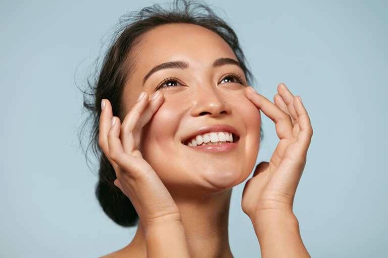 11 Cara Menghilangkan Kerutan di Bawah Mata Ini Efektif
