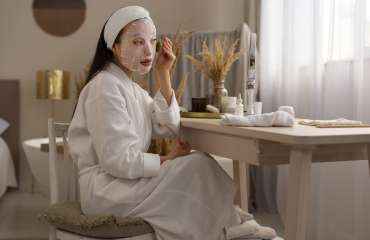 9 Daftar Aktif Kandungan Skincare untuk Mengurangi Bopeng